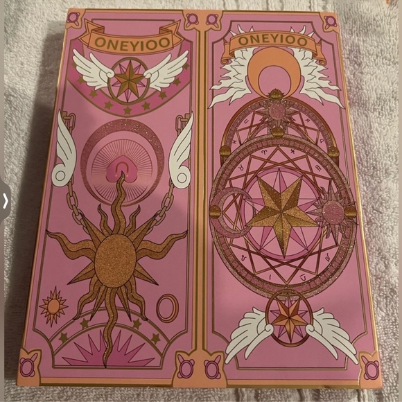 Eyeshadow Palette - Picture 2 of 7